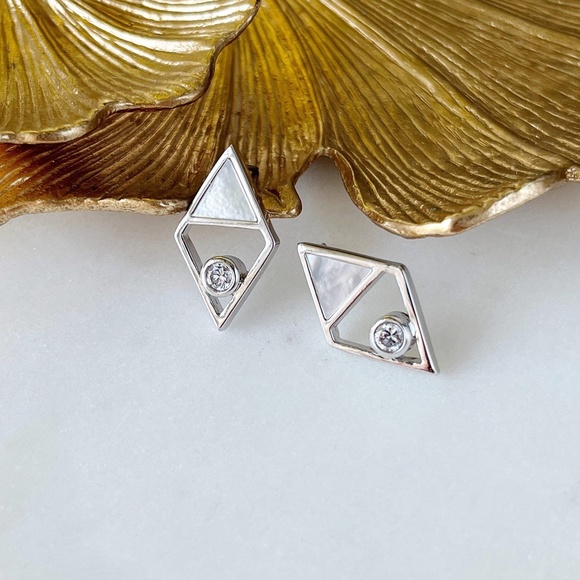 Cleopatra - Picture 2 of 3